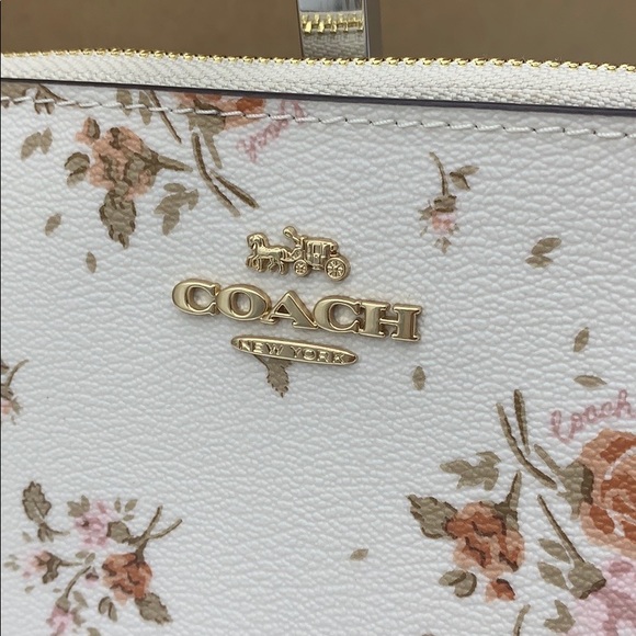 COACH ZIP TOP CROSSBODY WITH ROSE BOUQUET PRINT - Picture 9 of 16